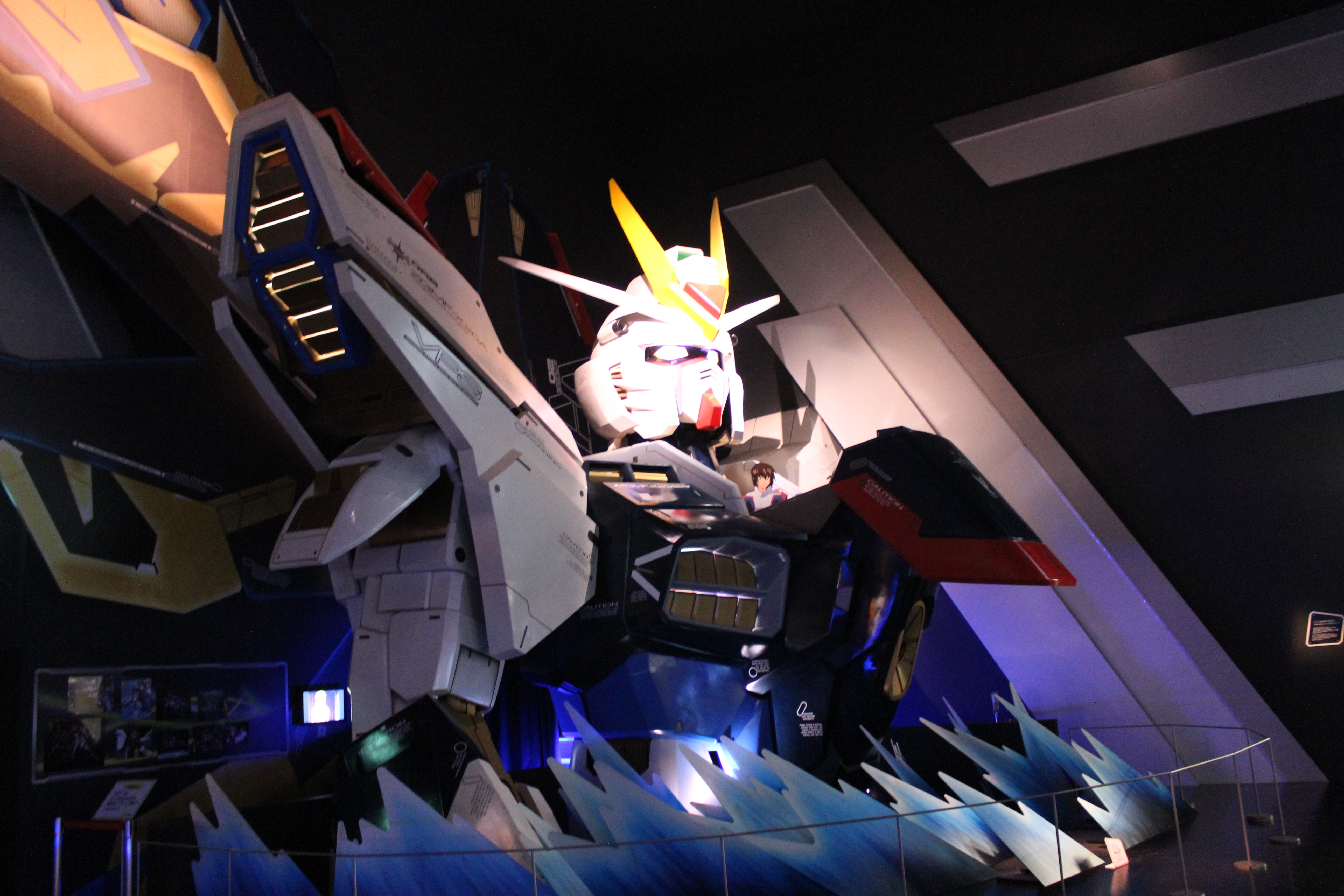 Gundam Front - first room
